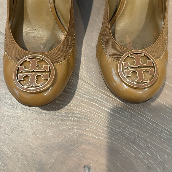 Tory Burch Caroline 65mm wedge sand - Picture 7 of 8